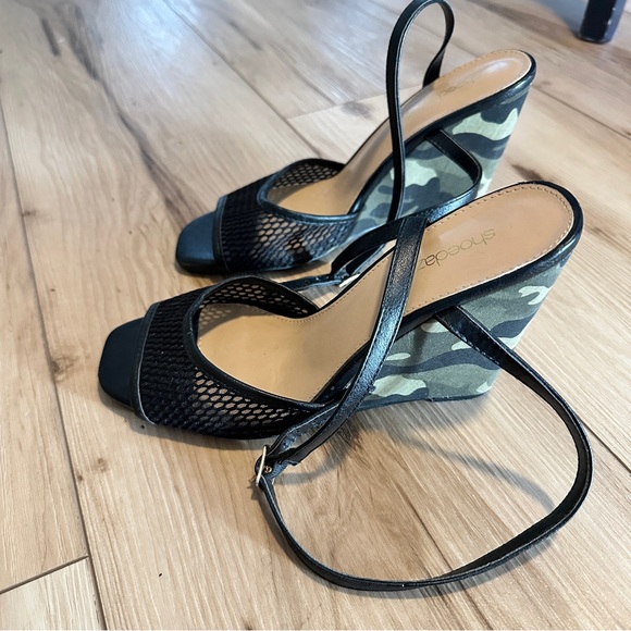 Shoe Dazzle Camouflage Wedge Sandals. Unavailable anywhere else! 4 & 1/4” high - Picture 2 of 6